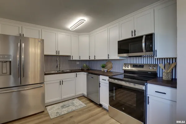 $199,500 | 619 Meadow Lark Drive, Quincy, IL 62305