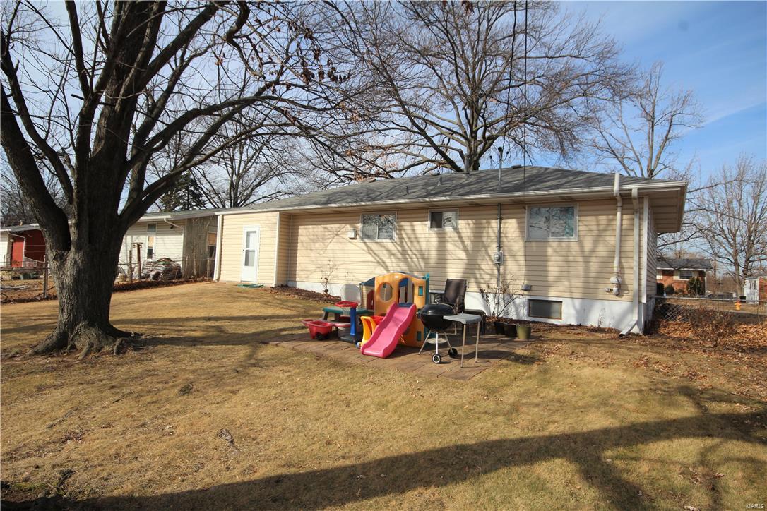 11020 Patsy Drive St. Louis, MO 63123 - Photo 14 of 15