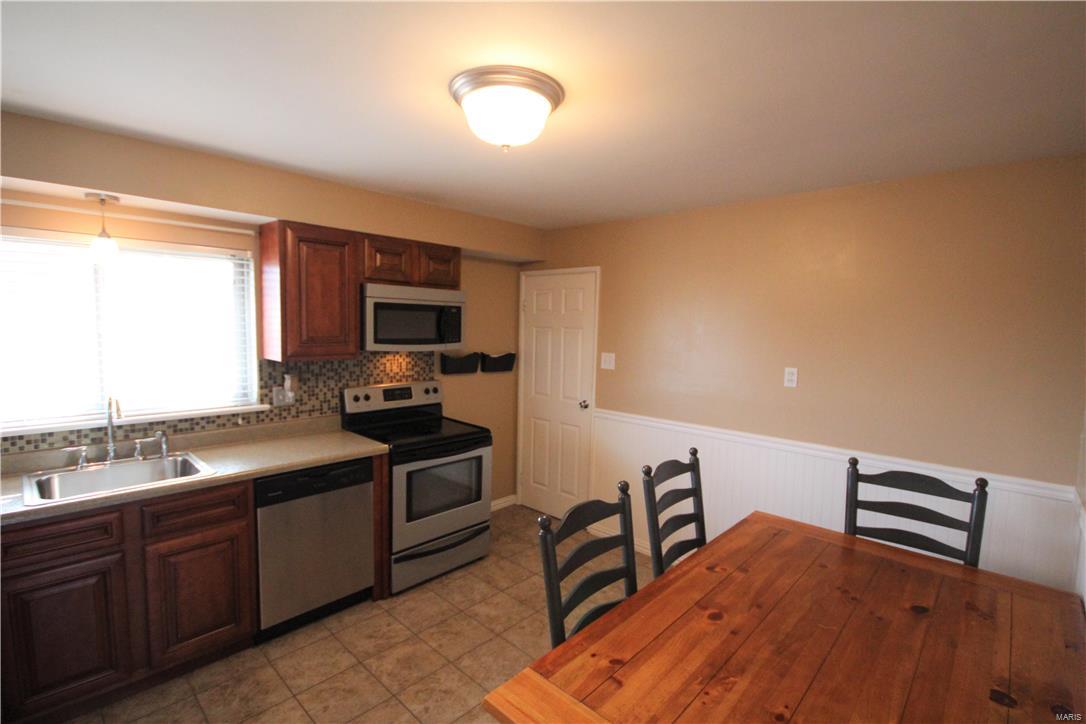 11020 Patsy Drive St. Louis, MO 63123 - Photo 6 of 15