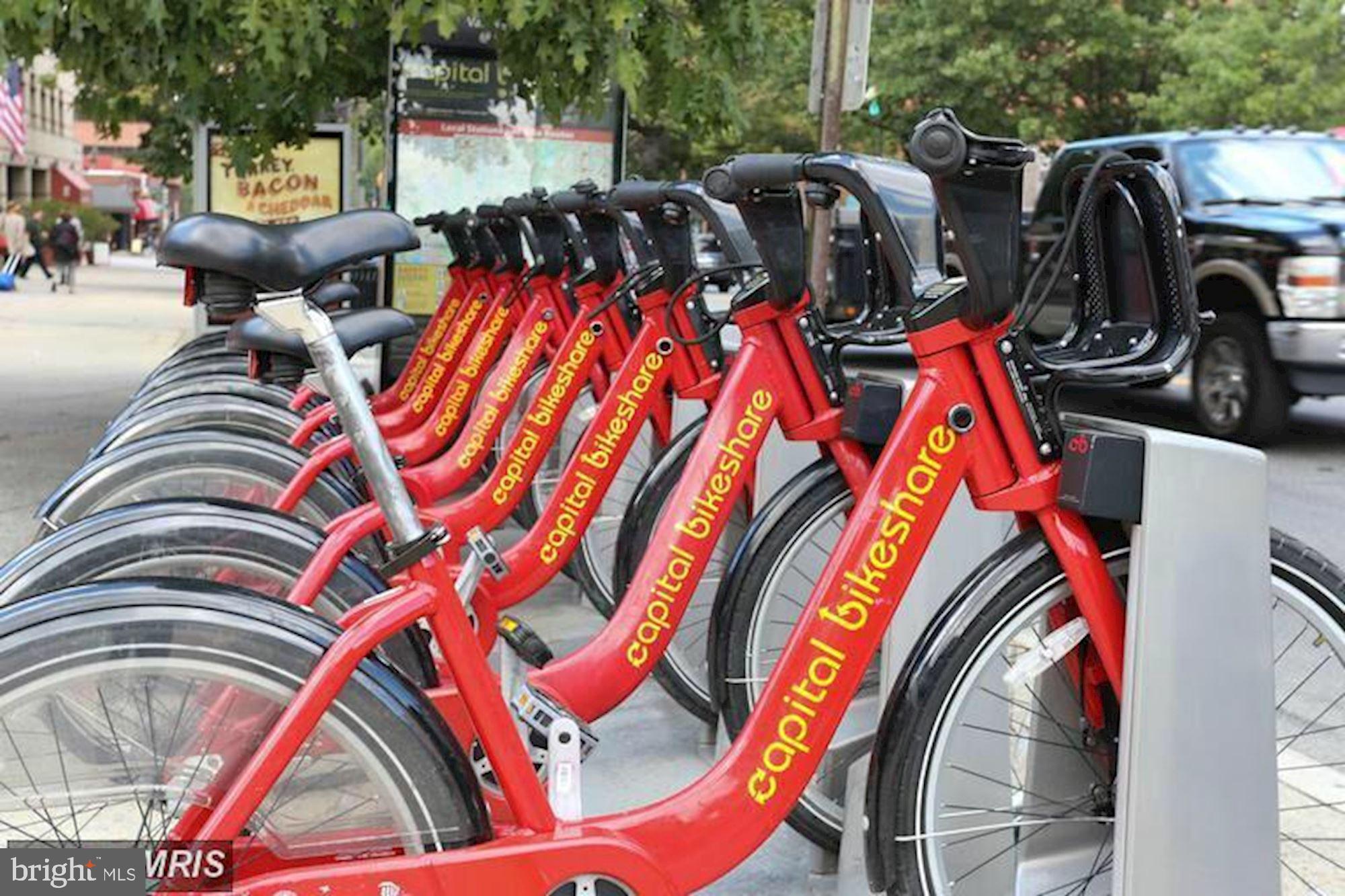 2939 Van Ness Street Northwest, Unit 727 Washington, DC 20008 - Photo 25 of 31 a view of outdoor space with seating area