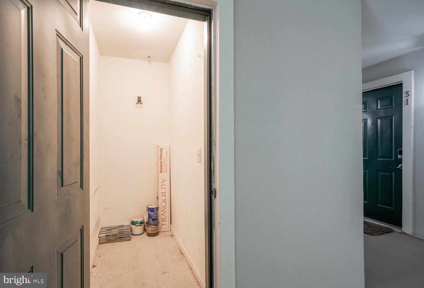 12024 Taliesin Place, Unit 33 Reston, VA 20190 - Photo 27 of 32 a view of a bathroom