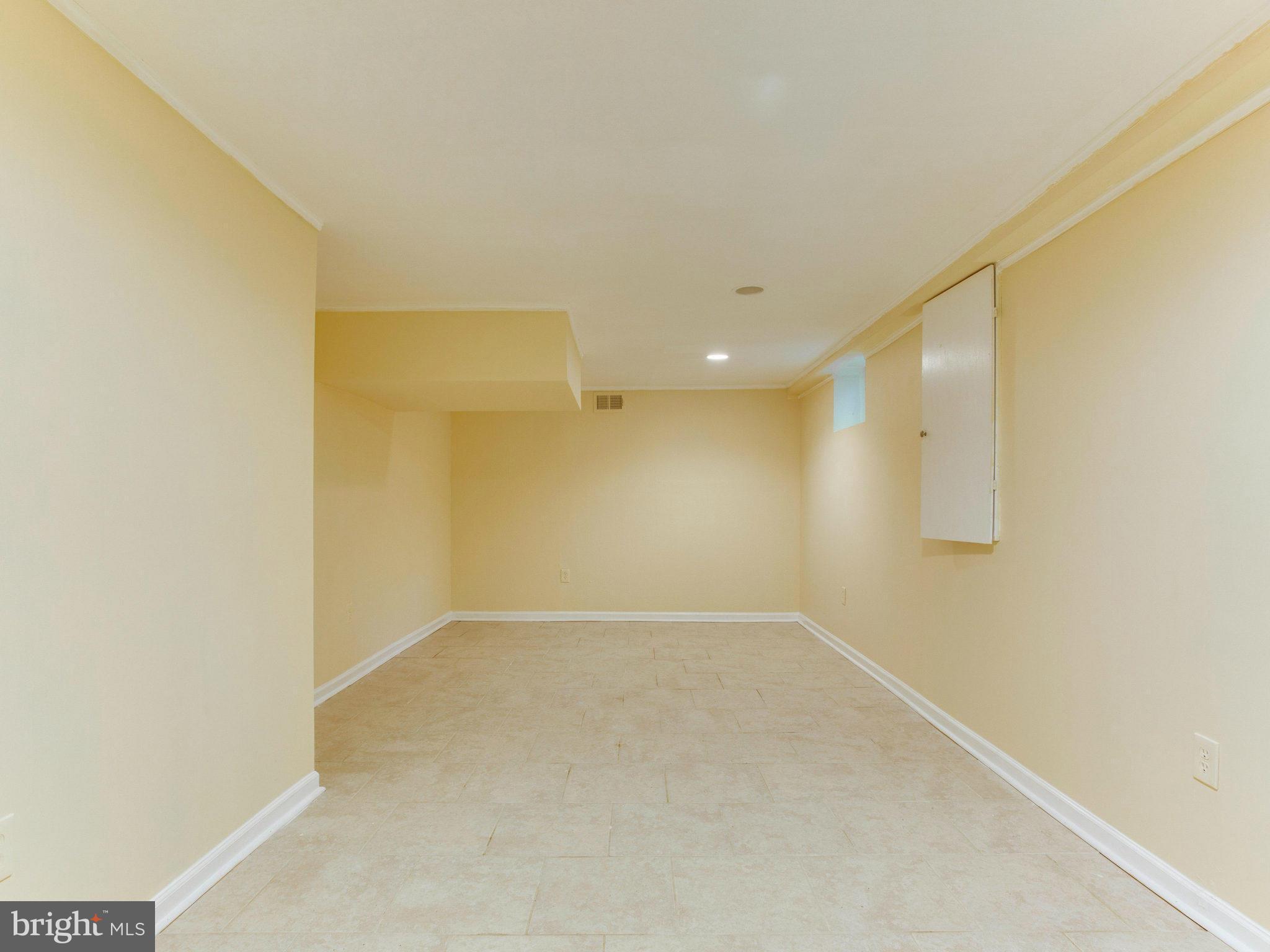 2308 St Bedes Court Reston, VA 20191 - Photo 25 of 30 a view of an empty room