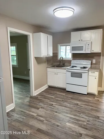 $1,225 | 728 West Street, New Bern, NC 28560