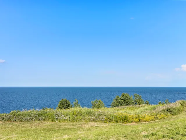 $494,900 | 9378 South Alder Place, Unit 103, Oak Creek, WI 53154