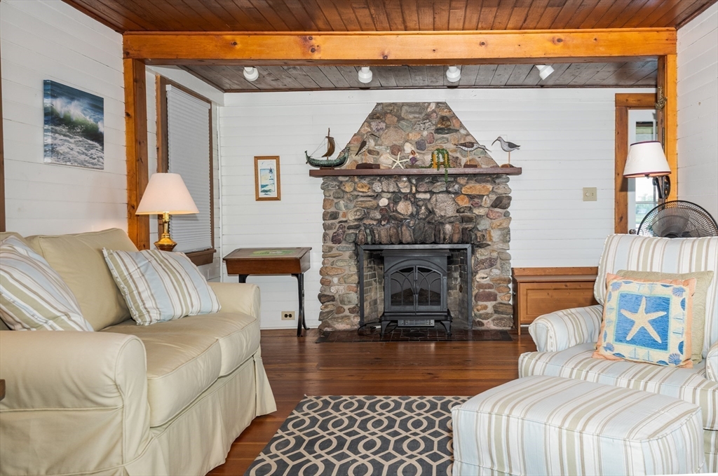 33 Bay Road, Unit 33 Ipswich, MA 01938 - Photo 6 of 40