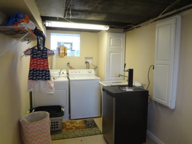 1819 Devonshire Road Coraopolis, PA 15108 - Photo 20 of 25 Laundry Room
