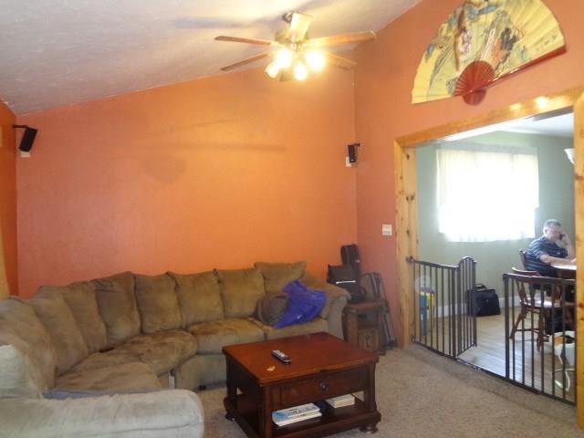 1819 Devonshire Road Coraopolis, PA 15108 - Photo 7 of 25 Familyroom (Realtor not included)