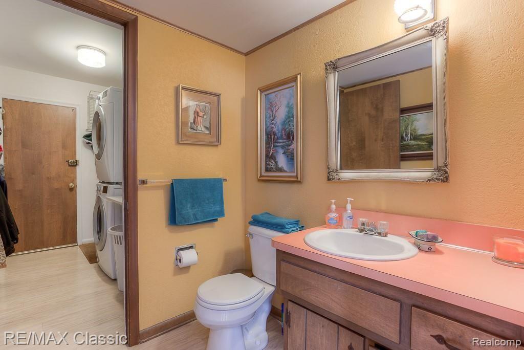 29928 Fox Grove Road Farmington, MI 48334 - Photo 19 of 47