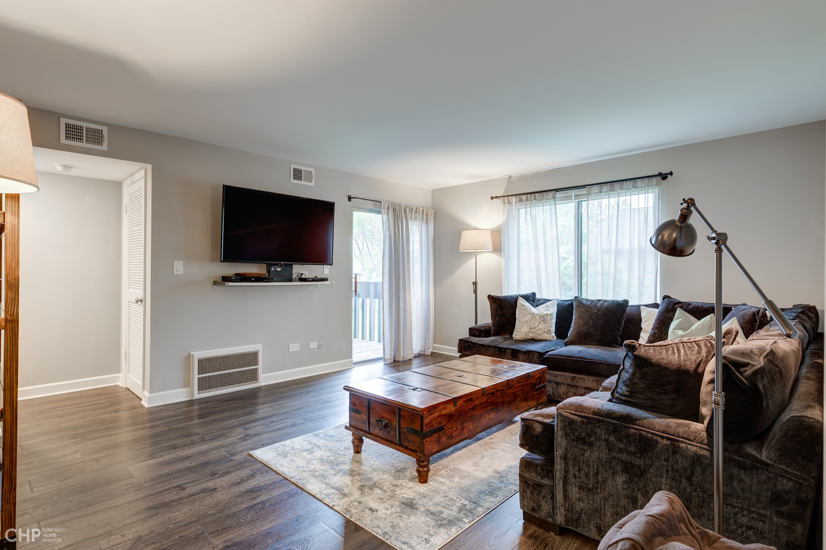 6167 Knoll Wood Road, Unit 207 Willowbrook, IL 60527 - Photo 3 of 15
