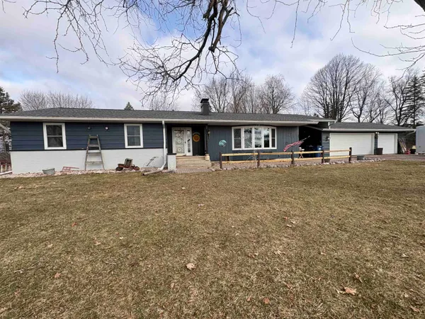 $379,900 | W8166 Belle Plaine Avenue, Shawano, WI 54166