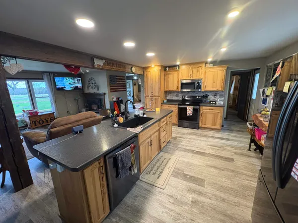 $355,000 | W8166 Belle Plaine Avenue, Shawano, WI 54166