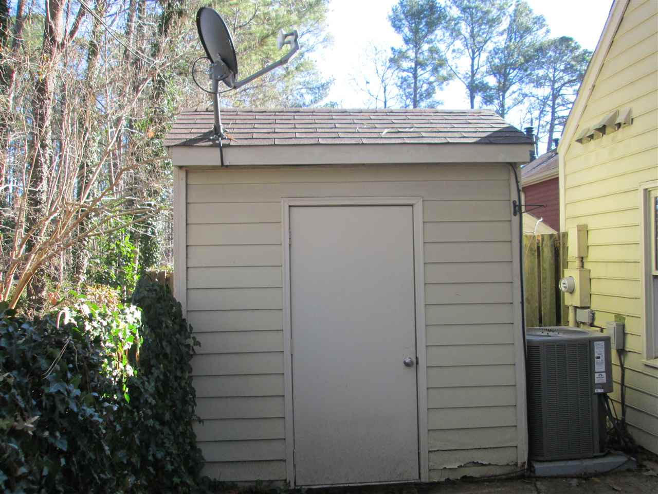 5513 Hamstead Crossing Raleigh, NC 27612 - Photo 29 of 30 Storage Shed