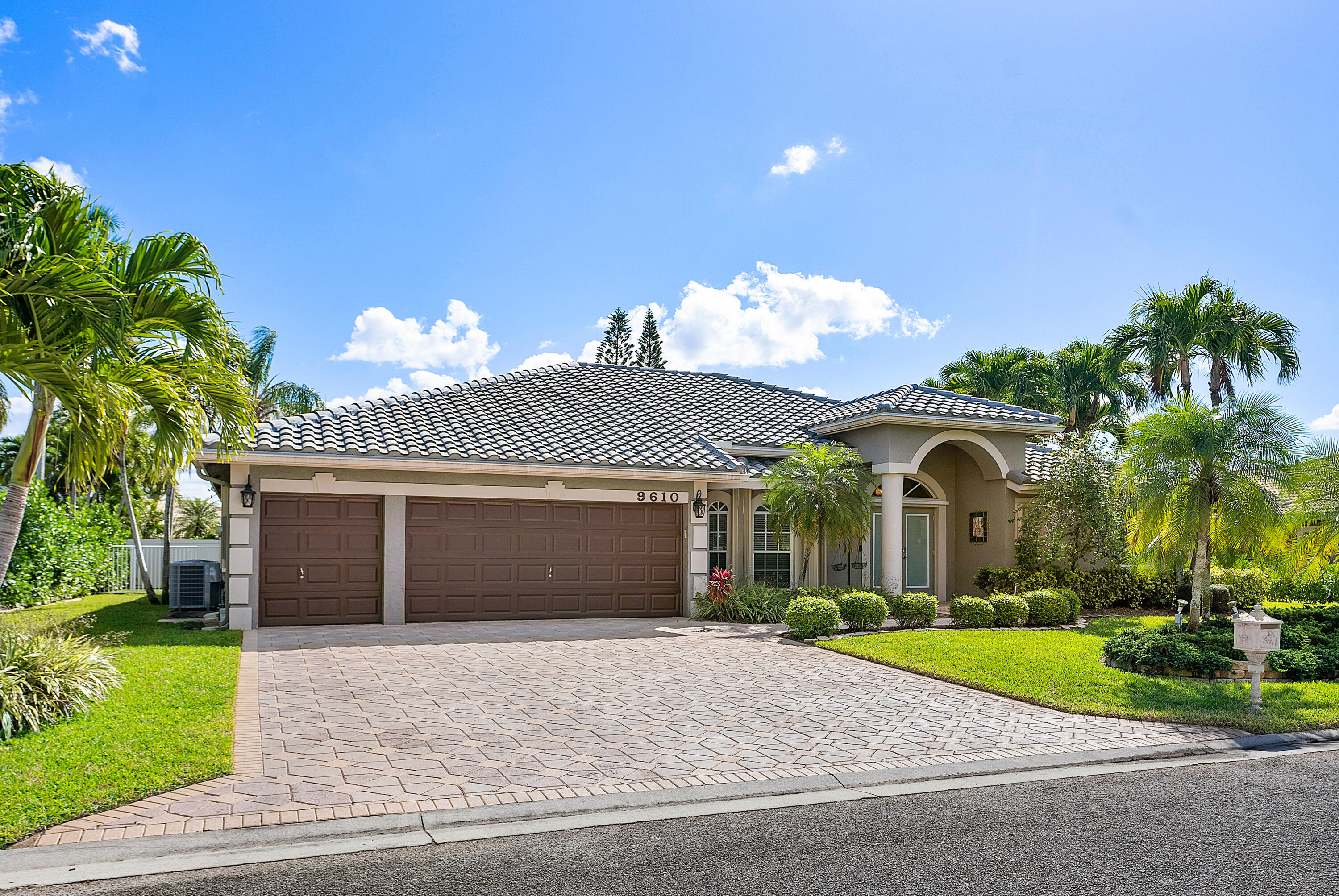 9610 Aloe Road Boynton Beach, FL 33436 - Photo 1 of 43 001-9610AloeRoad-BoyntonBeach-FL-33436-F