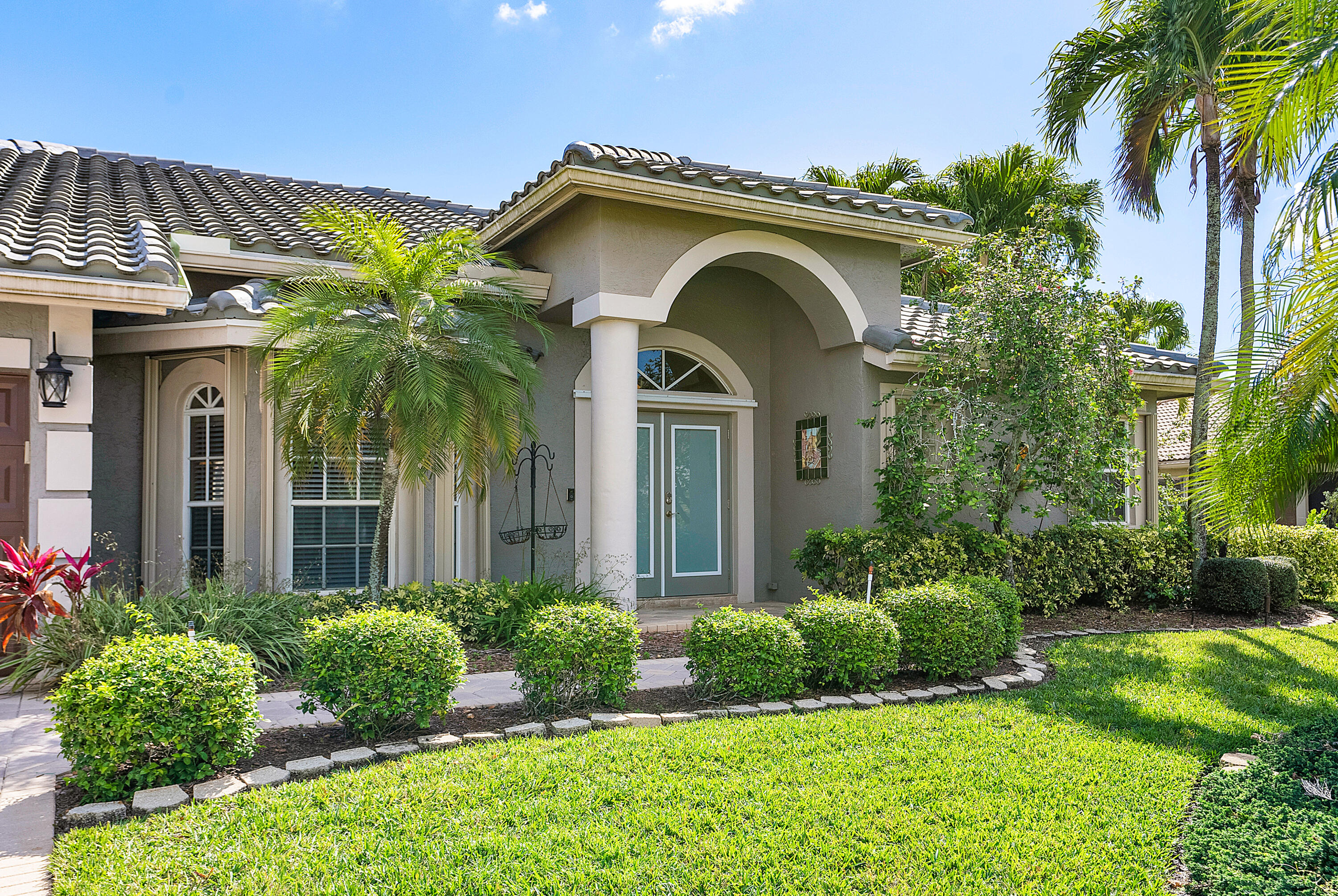 9610 Aloe Road Boynton Beach, FL 33436 - Photo 4 of 43 004-9610AloeRoad-BoyntonBeach-FL-33436-F