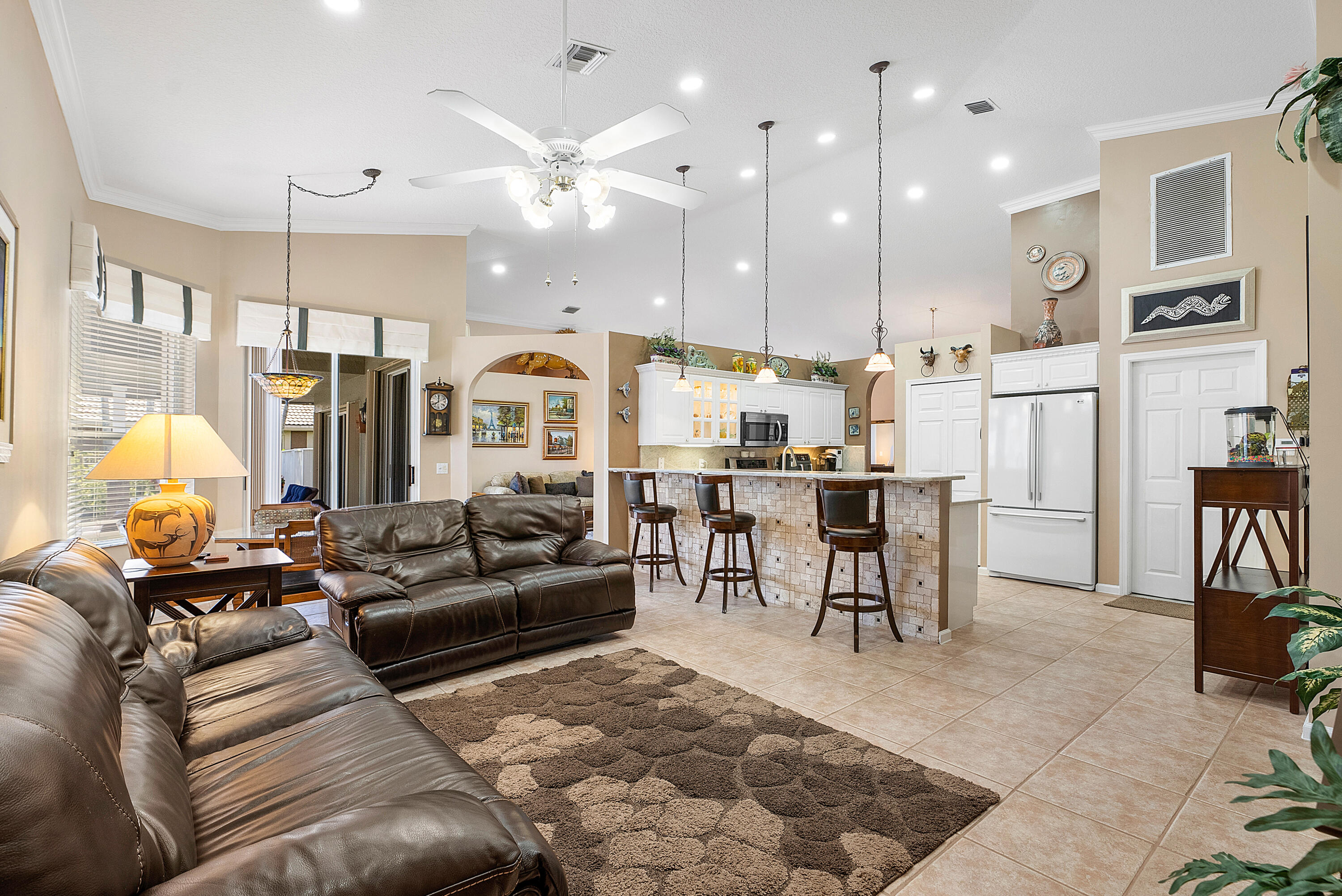 9610 Aloe Road Boynton Beach, FL 33436 - Photo 10 of 43 010-9610AloeRoad-BoyntonBeach-FL-33436-F