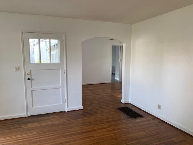 210 Chickamauga Road Chattanooga, TN 37421 - Photo 8 of 31 LIving Room into Dining Room