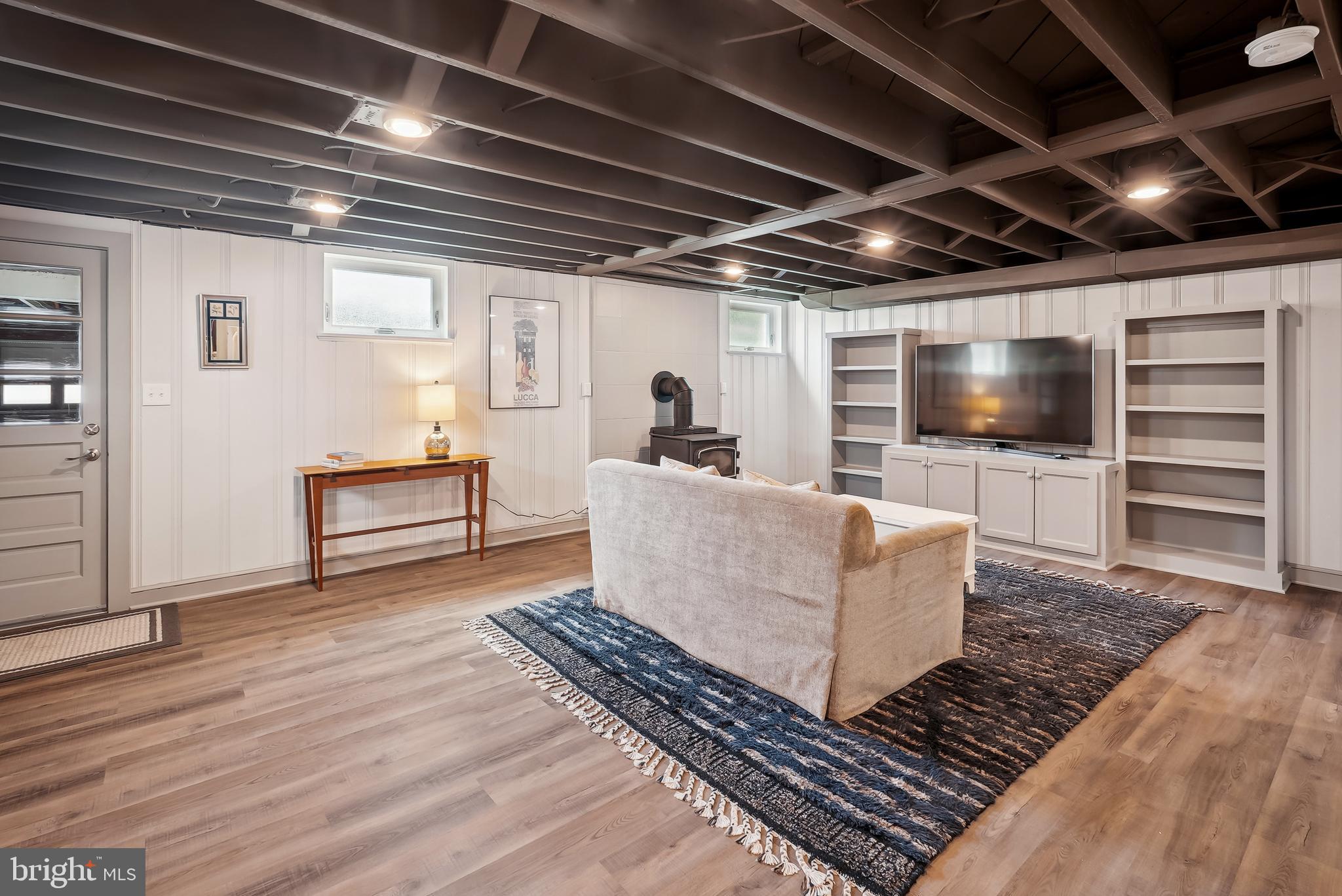 36930 Gaver Mill Road Purcellville, VA 20132 - Photo 28 of 46 LL has dramatic refinished exposed beam ceiling