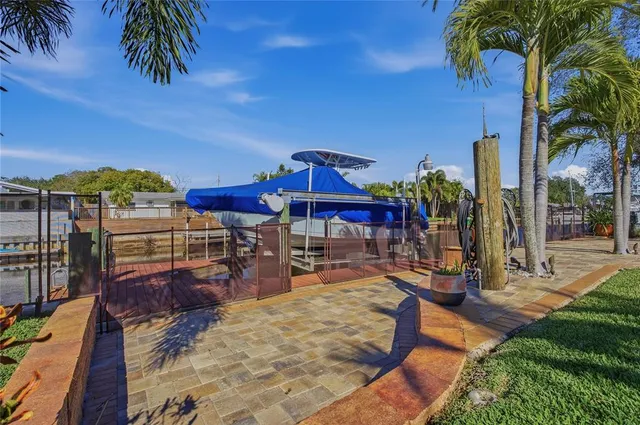 $1,050,000 | 335 Crosswinds Drive, Palm Harbor, FL 34683