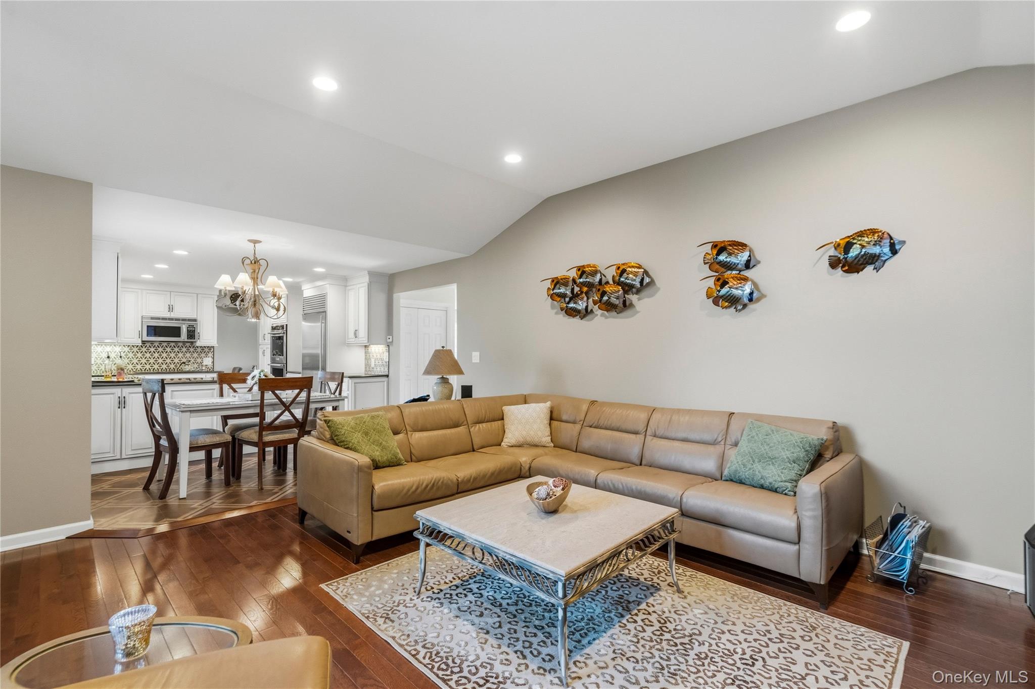 34 Admiral Road Massapequa, NY 11758 - Photo 17 of 32