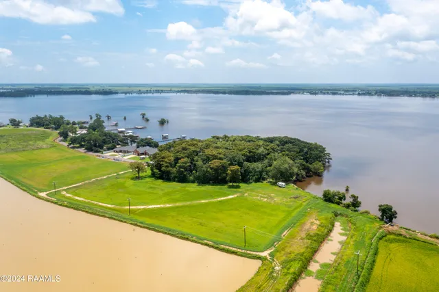 $949,500 | Tbd Morgan Shore's Road, Lake Arthur, LA 70549