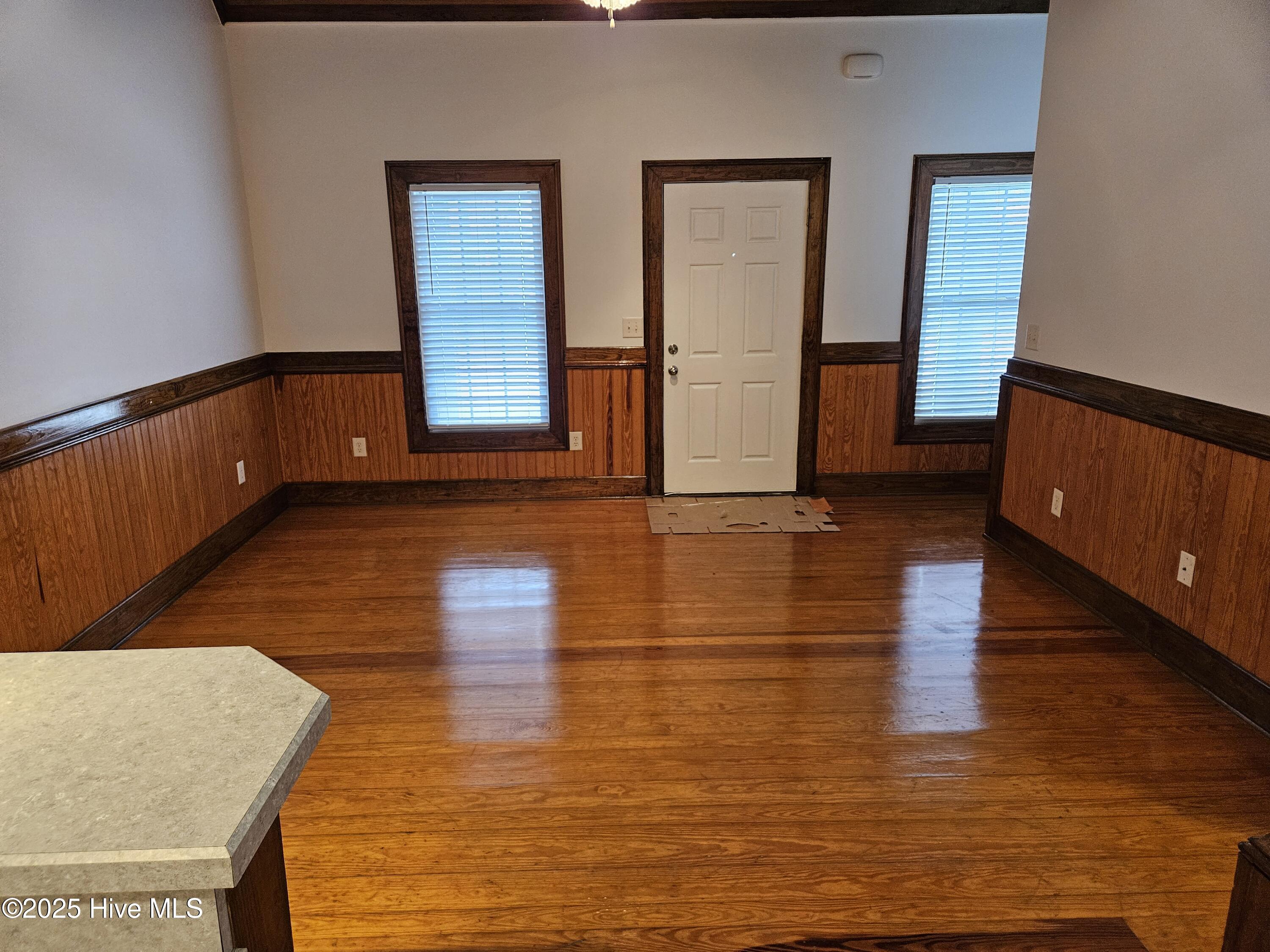 312 Marsh Street, Unit F Beaufort, NC 28516 - Photo 2 of 7 20251120_100516