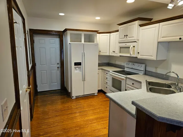 $1,800 | 312 Marsh Street, Unit F, Beaufort, NC 28516