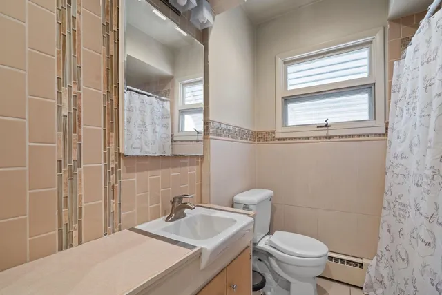 $195,000 | 3006 15th Street, Moline, IL 61265