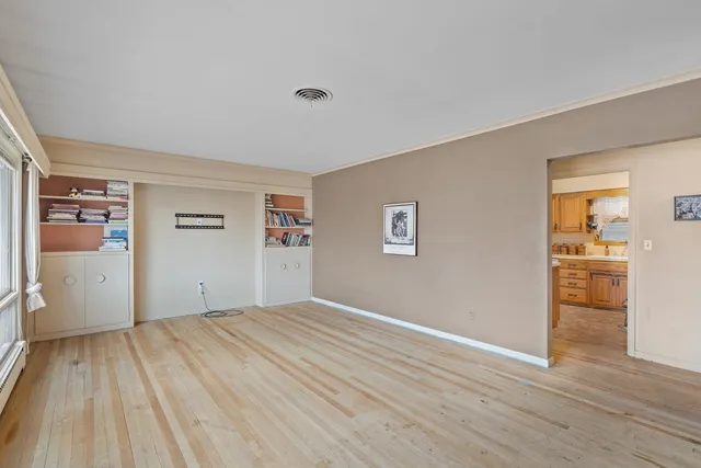 $195,000 | 3006 15th Street, Moline, IL 61265