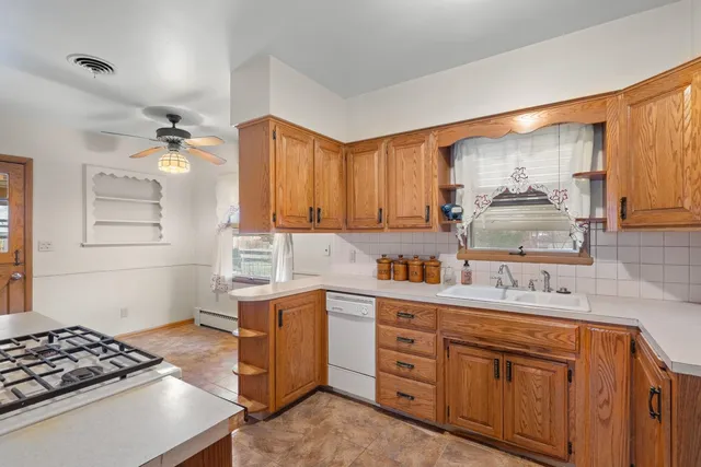 $195,000 | 3006 15th Street, Moline, IL 61265