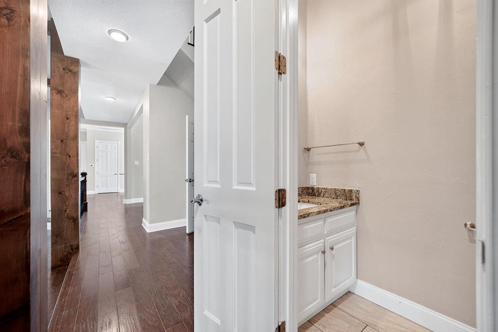1201 Robbins Road Athens, TX 75751 - Photo 12 of 45 Gallery Image 12