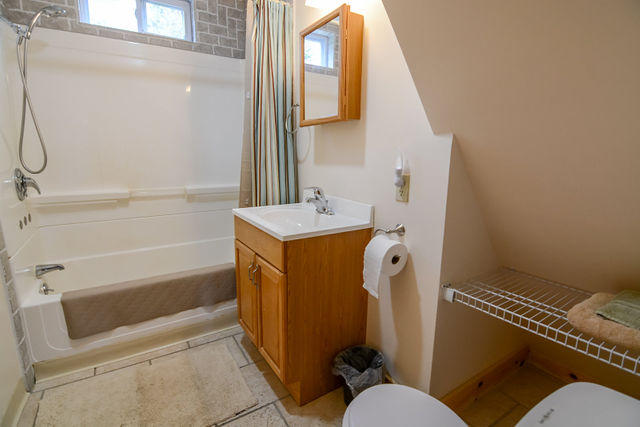 46 Eagle View Road Gouldsboro, ME 04607 - Photo 16 of 34 2nd Floor Full Bath