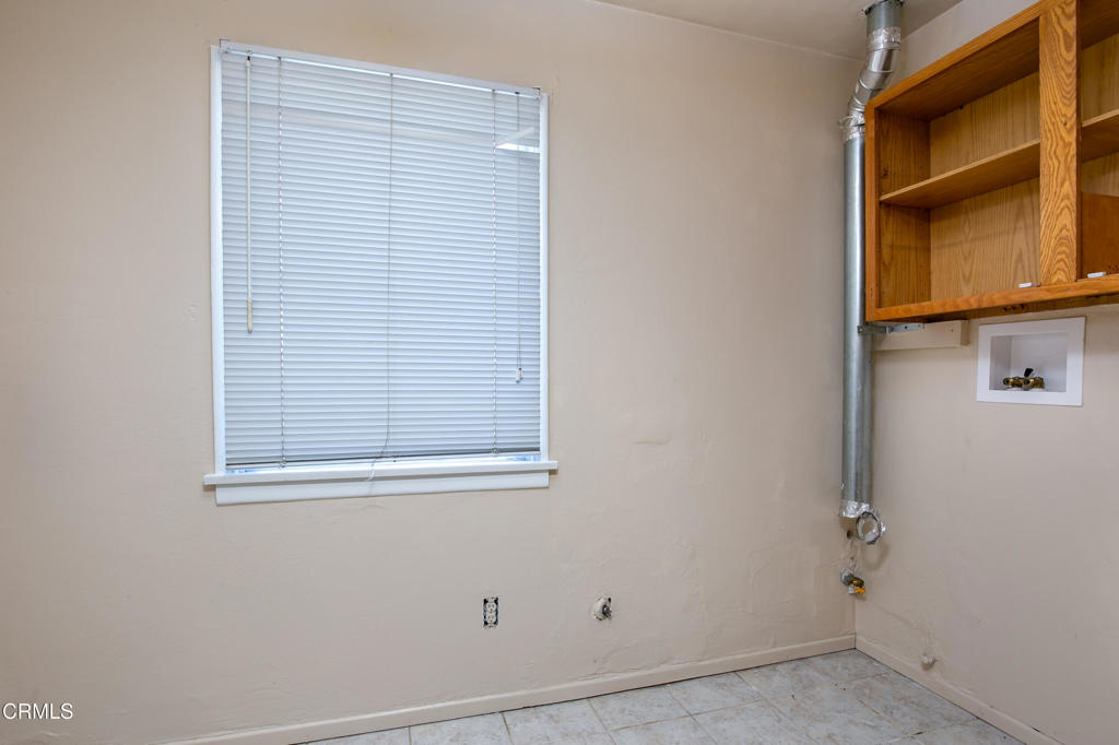 45027 Division Street Lancaster, CA 93535 - Photo 10 of 27