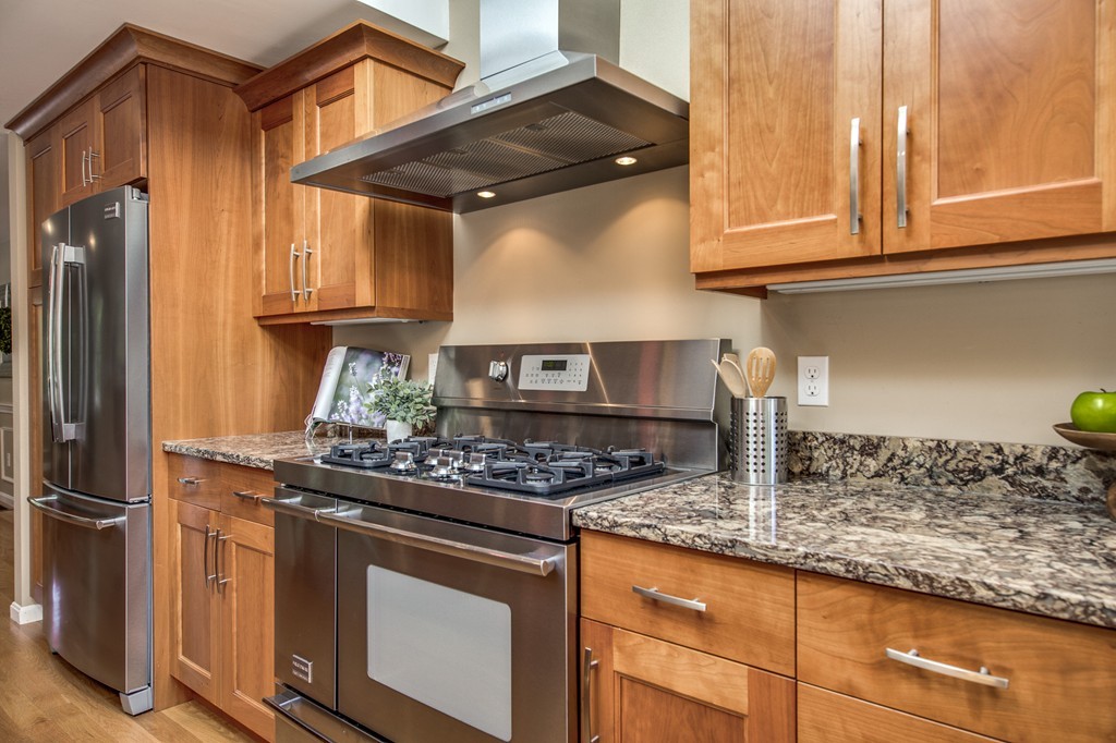 4 Davis Road Bedford, MA 01730 - Photo 3 of 30 Gallery Image 3