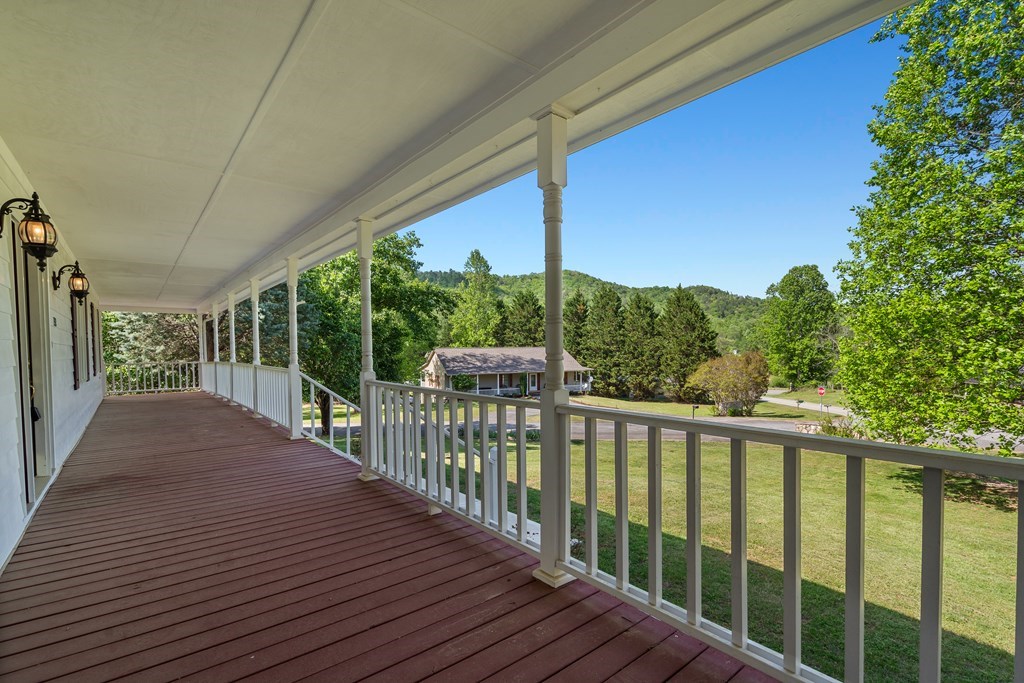 2421 Settlers Ridge Road Hiawassee, GA 30546 - Photo 12 of 46 a view of a balcony