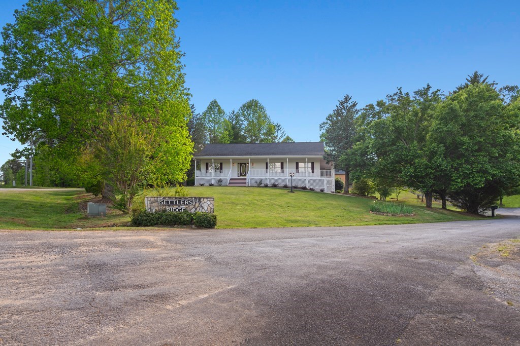 2421 Settlers Ridge Road Hiawassee, GA 30546 - Photo 9 of 46 a view of house with outdoor space and parking