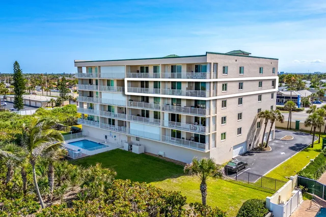 $699,000 | 1505 North Hwy A1A, Unit 501, Indialantic, FL 32903