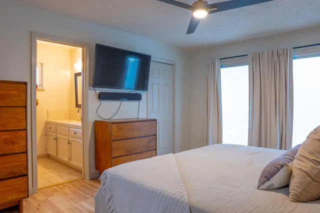 $499,900 | 6753 North Durant Avenue, Fresno, CA 93711