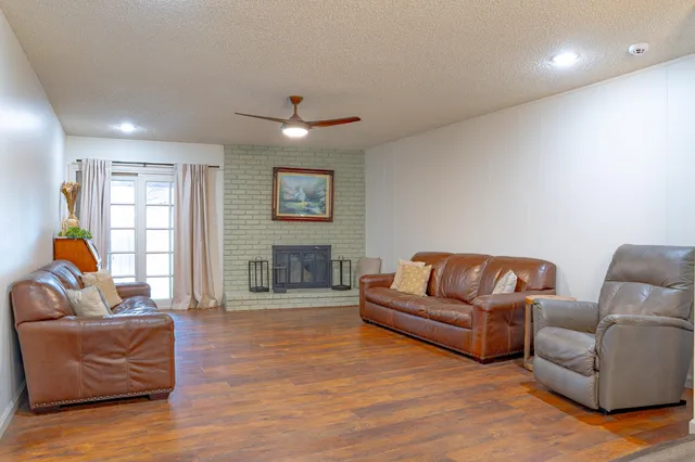 $499,900 | 6753 North Durant Avenue, Fresno, CA 93711