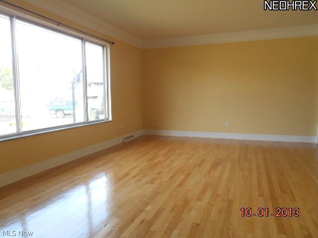 11909 Reno Drive Parma, OH 44130 - Photo 4 of 19
