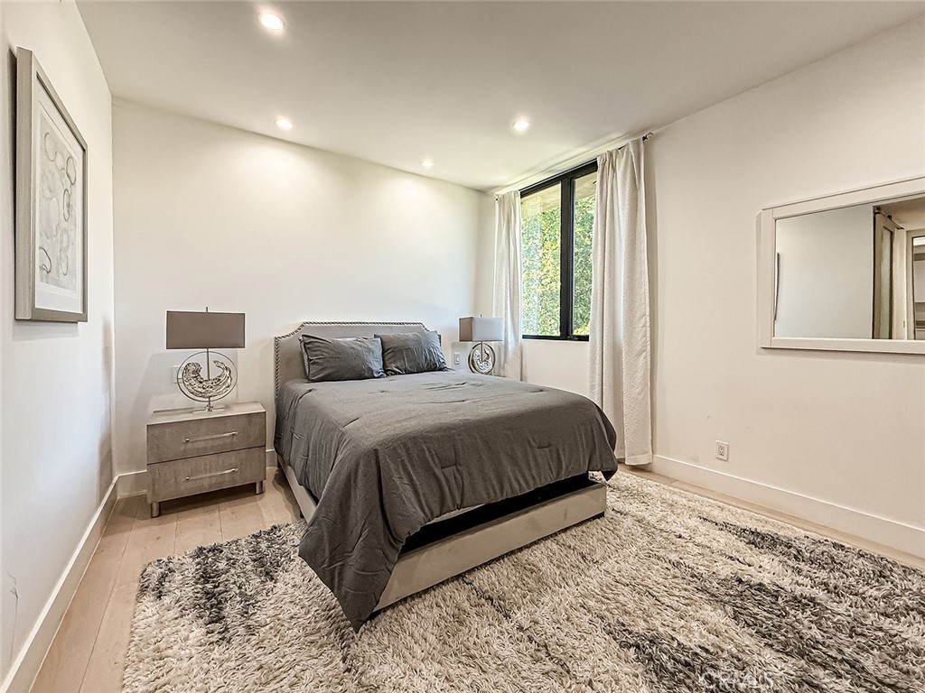 158 Bell Cyn Road Bell Canyon, CA 91307 - Photo 32 of 53 a bedroom with a bed and a window