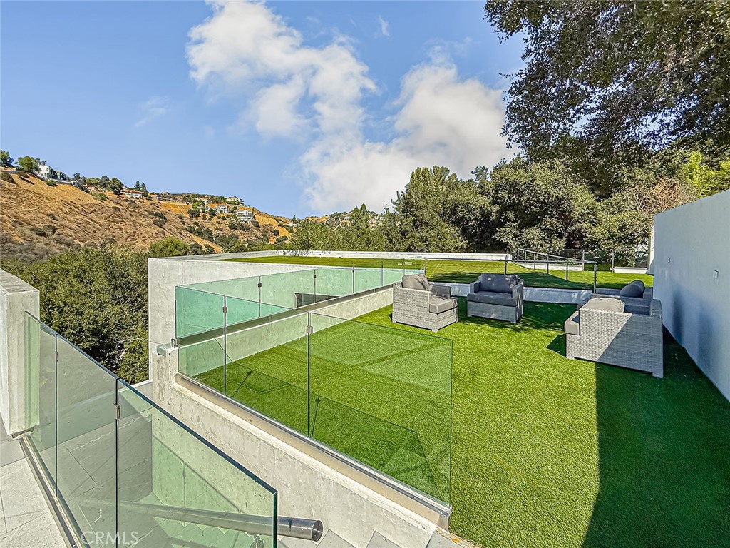 158 Bell Cyn Road Bell Canyon, CA 91307 - Photo 40 of 53 a view of a outdoor space