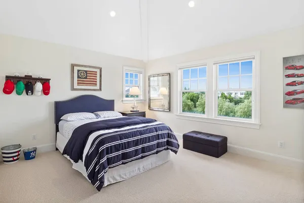 $175,000 | Undisclosed Address, Westhampton Beach, NY 11978