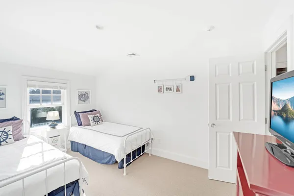 $175,000 | Undisclosed Address, Westhampton Beach, NY 11978