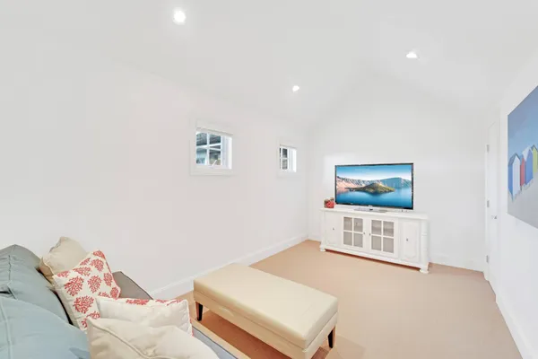 $175,000 | Undisclosed Address, Westhampton Beach, NY 11978