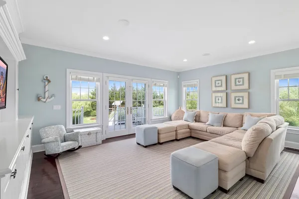 $175,000 | Undisclosed Address, Westhampton Beach, NY 11978