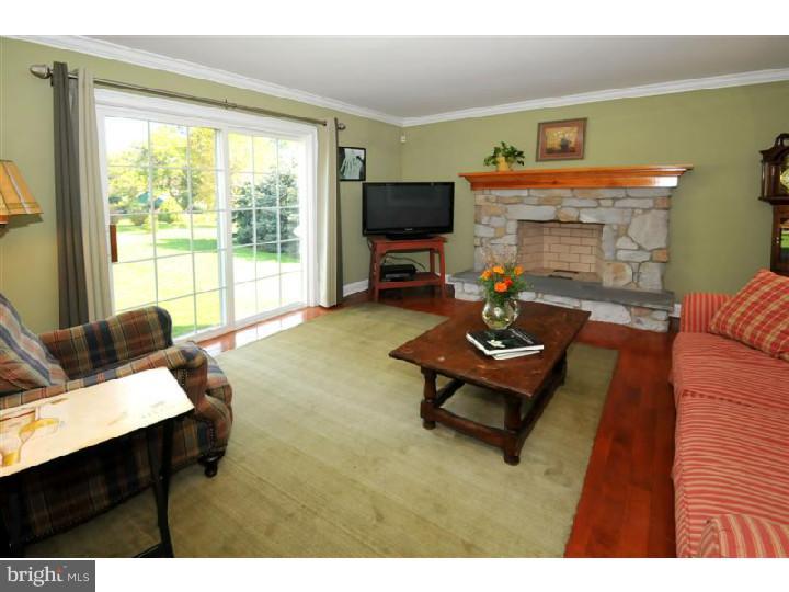 44 Hillendale Road Perkasie, PA 18944 - Photo 10 of 24 Family Room