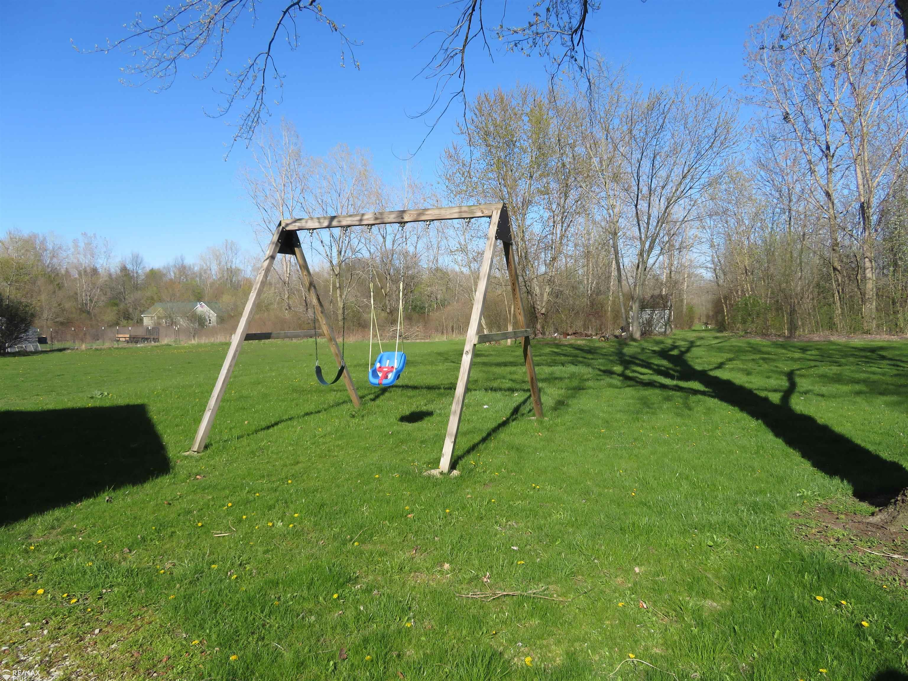 3344 North Irish Road Davison, MI 48423 - Photo 23 of 27 50139915-daf29593-5556-457c-af34-4cbd5a5b3d2a.JPG