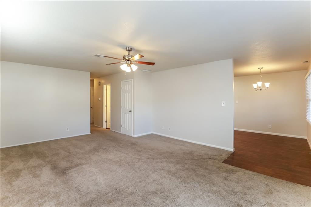 319 Holiday Drive Lansing, KS 66043 - Photo 3 of 16