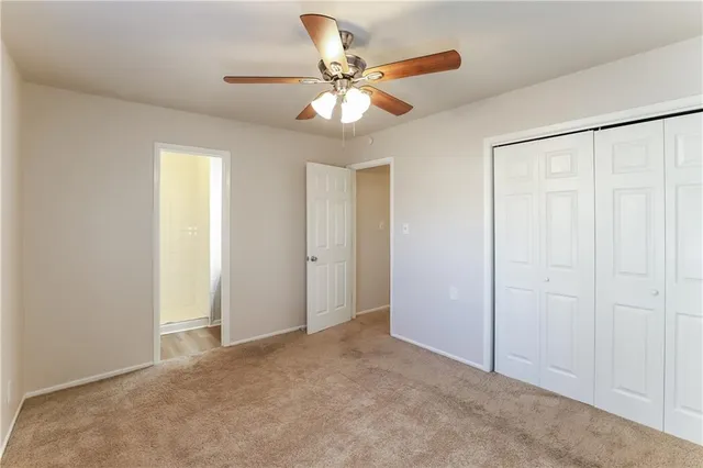 $1,825 | 319 Holiday Drive, Lansing, KS 66043