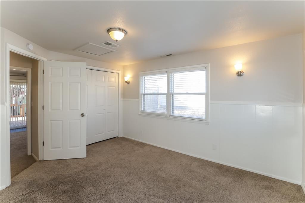 319 Holiday Drive Lansing, KS 66043 - Photo 10 of 16